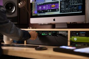 Buy Avid Pro Tools Carbon, get Auto-Tune + Pro Tools | Ultimate FREE